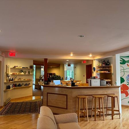 Auberge Du Jardin Petit-Saguenay Exterior photo
