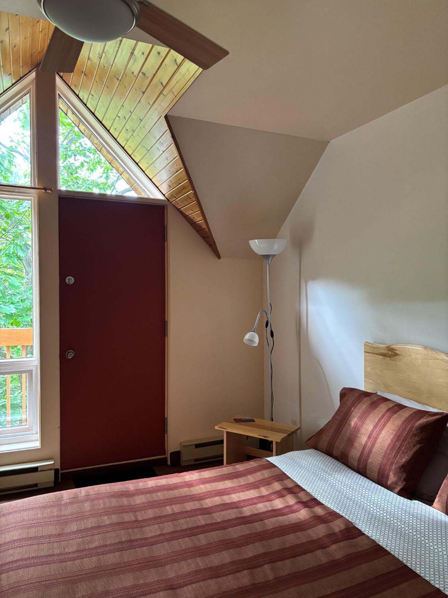 Auberge Du Jardin Petit-Saguenay Exterior photo
