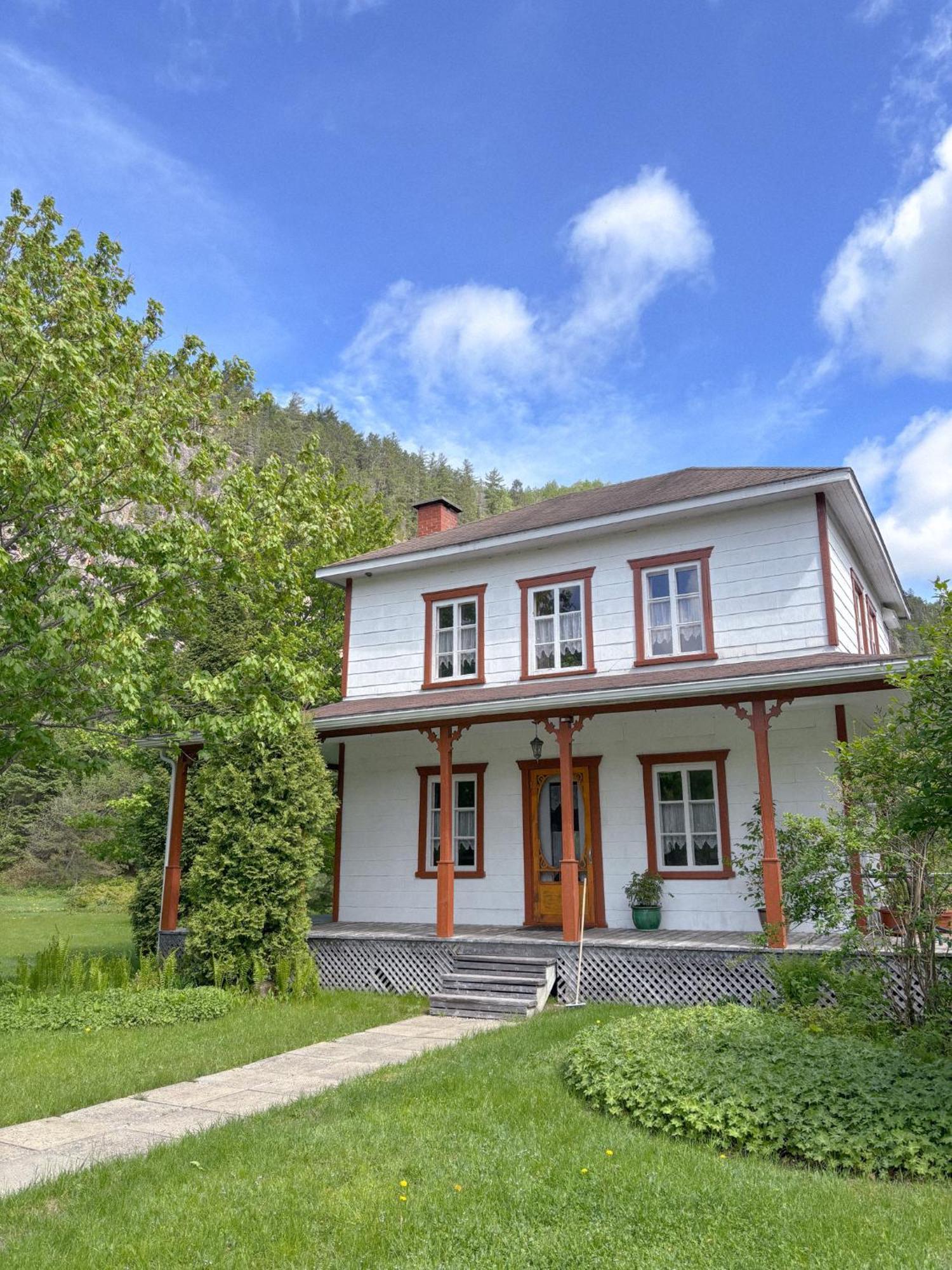 Auberge Du Jardin Petit-Saguenay Exterior photo