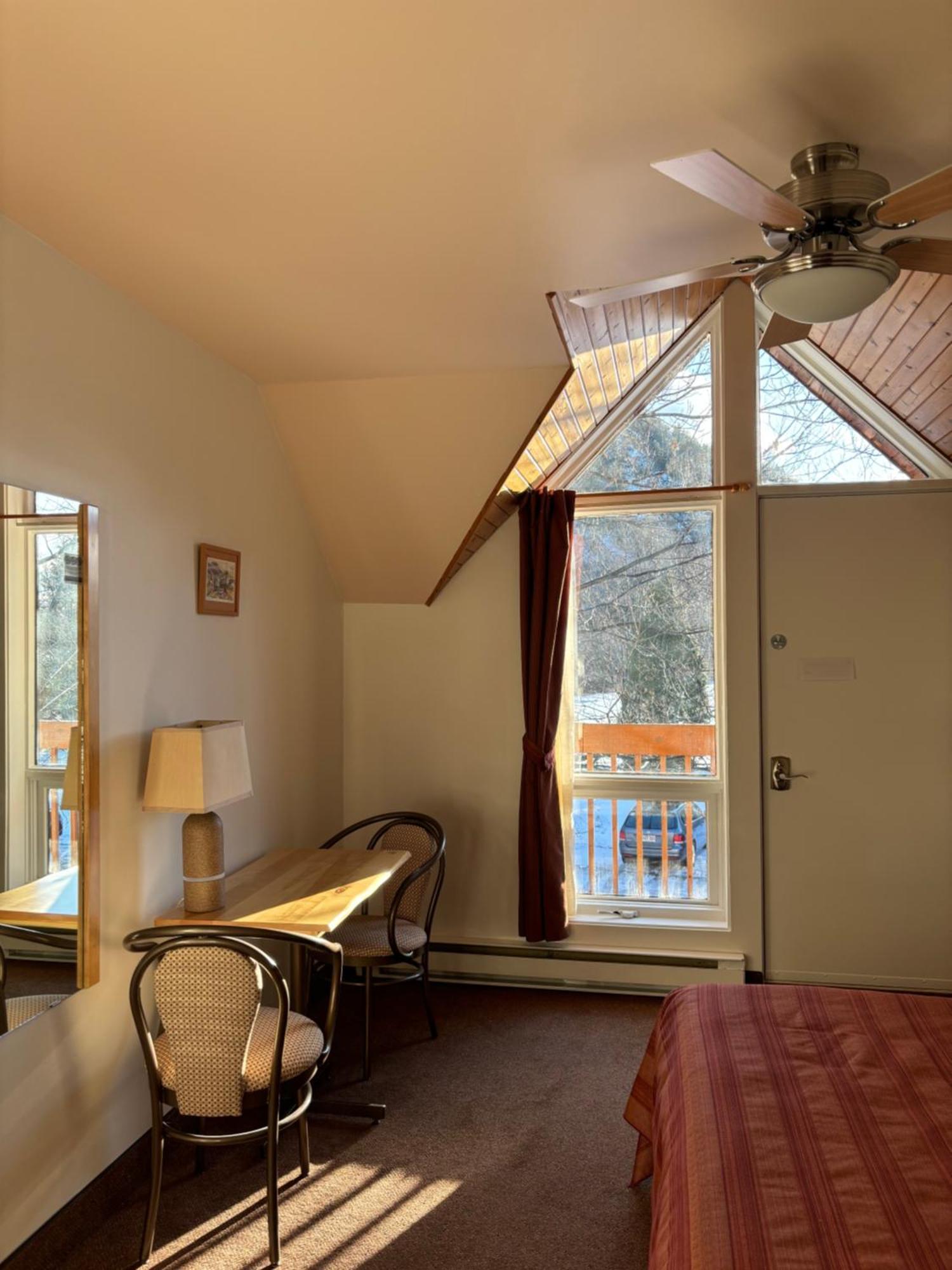 Auberge Du Jardin Petit-Saguenay Exterior photo