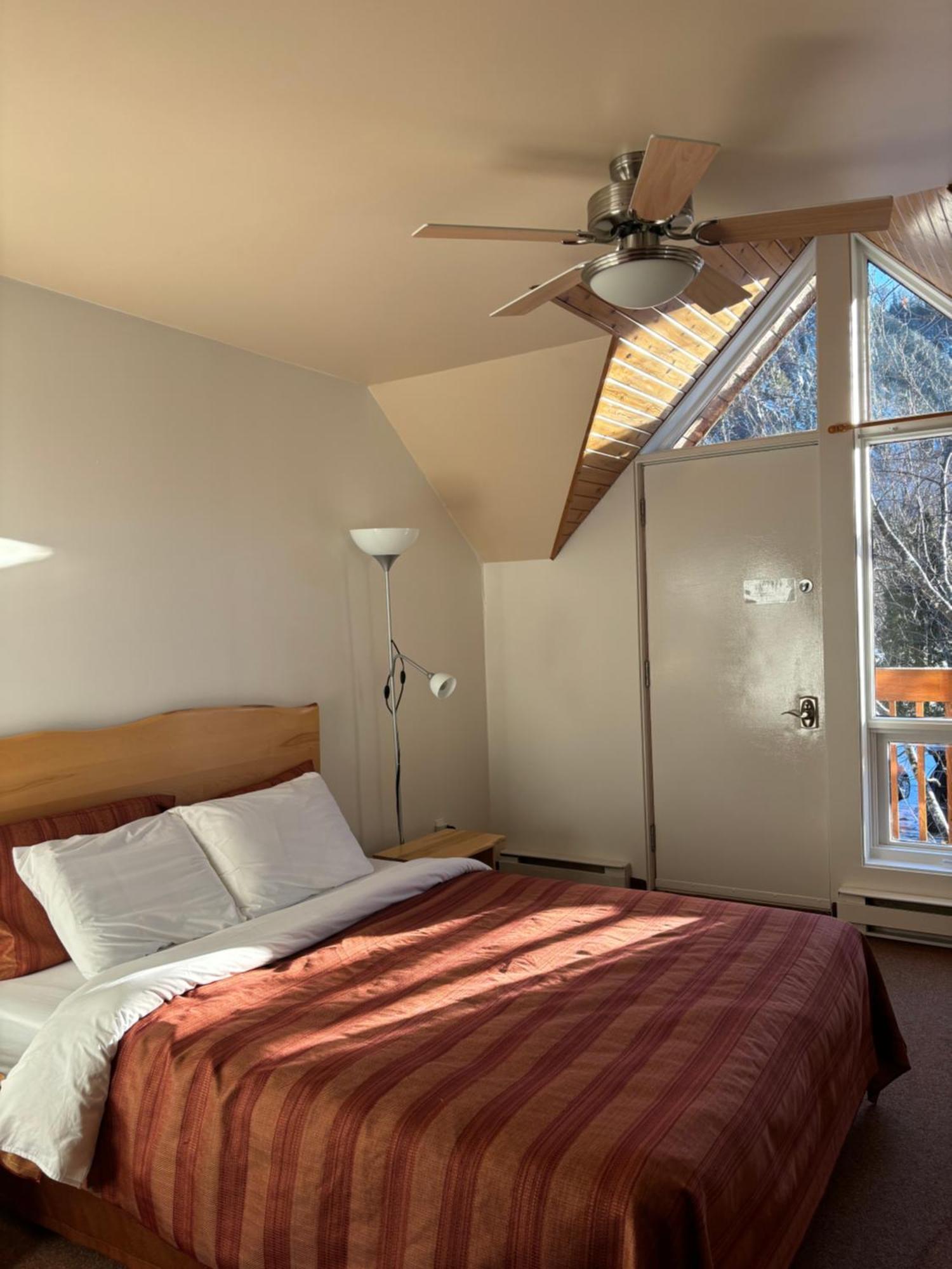 Auberge Du Jardin Petit-Saguenay Exterior photo