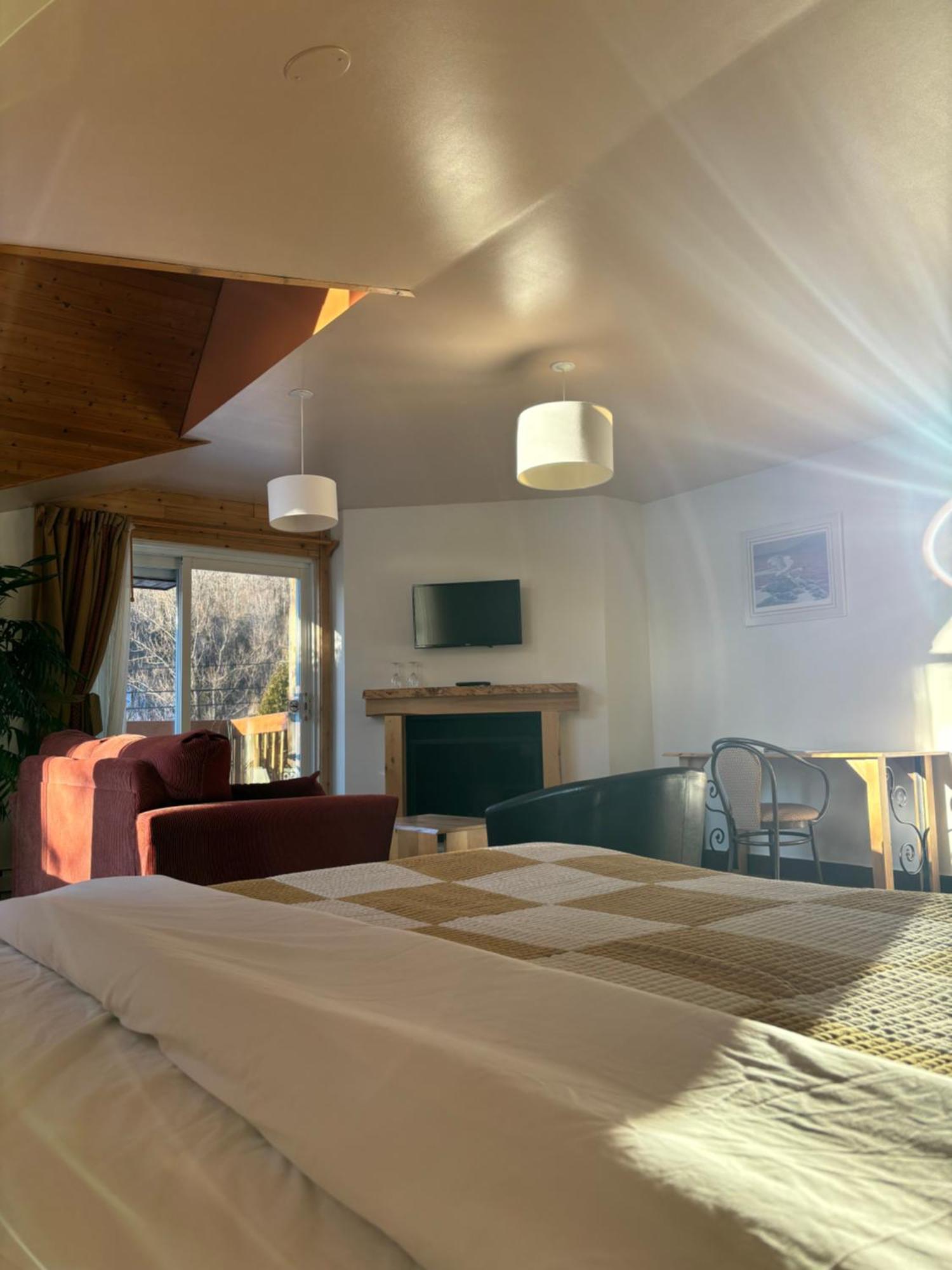 Auberge Du Jardin Petit-Saguenay Exterior photo